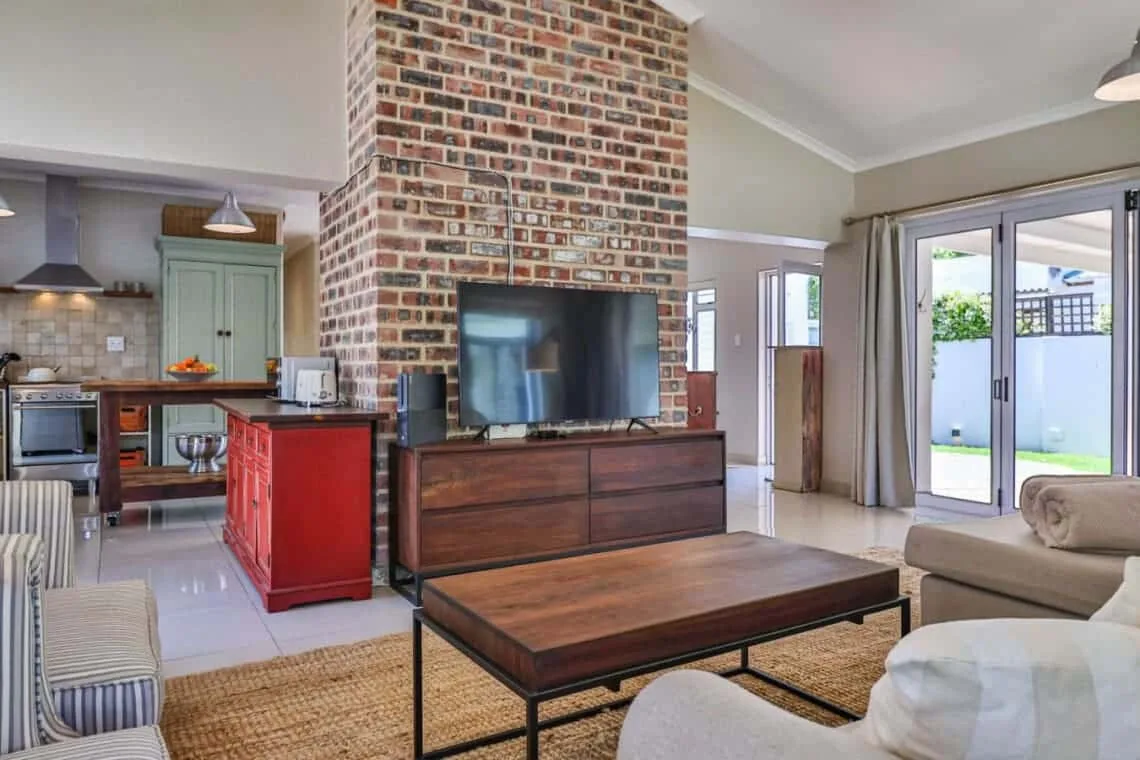 Hibiscus on Fourth | Tasteful family haven