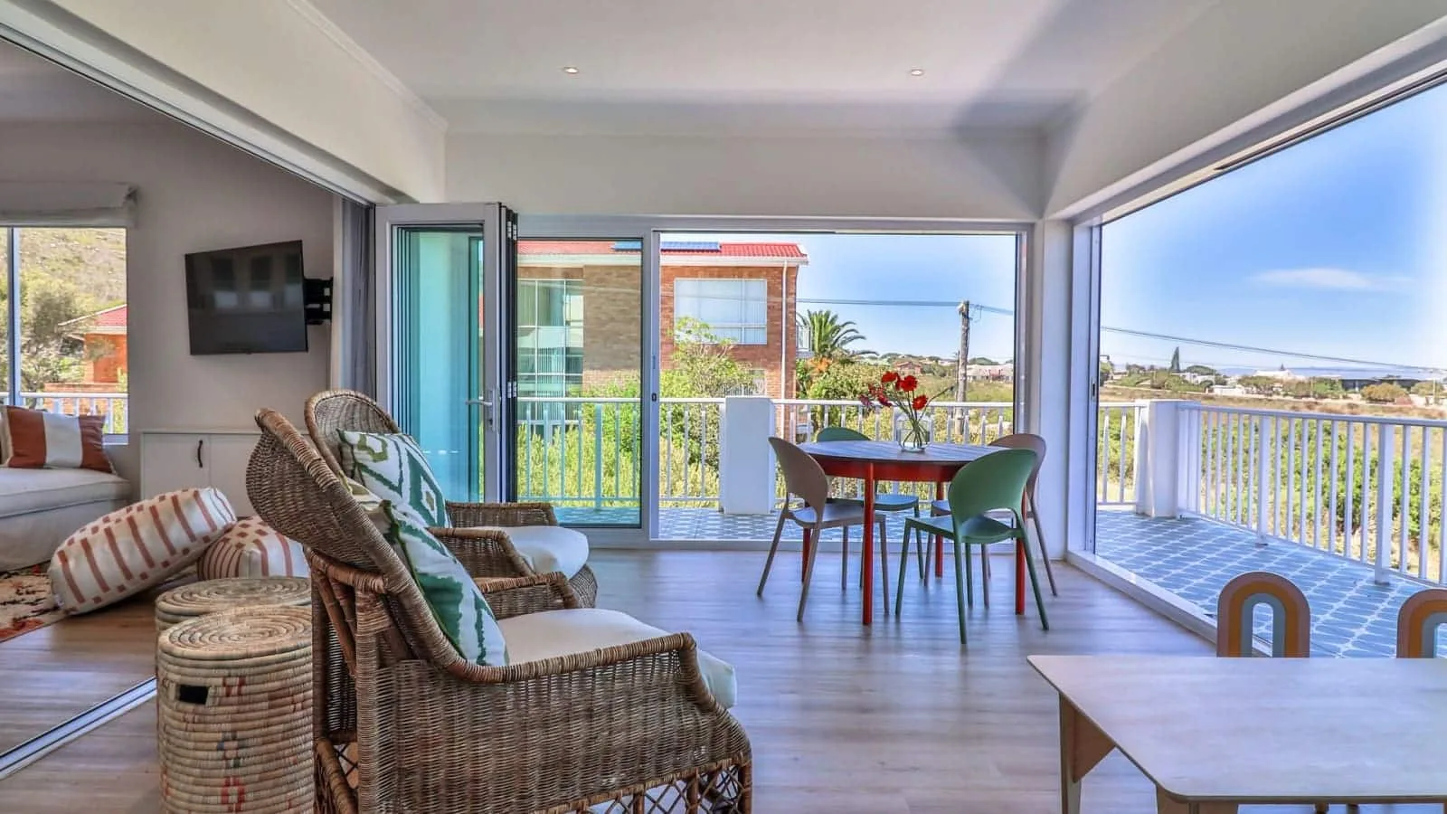 Zo’luha | Voëlklip Family Villa | Mountain Views