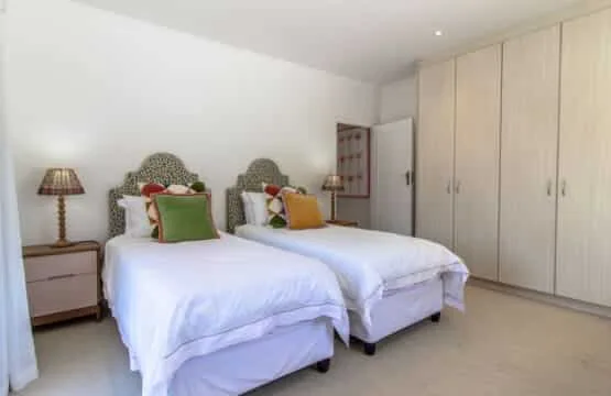 Zo’luha | Voëlklip Family Villa | Mountain Views