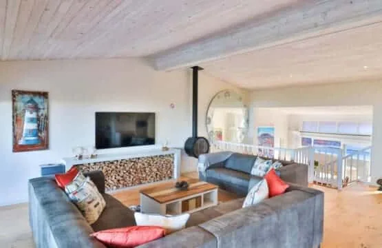 Sea Valley Lodge IV