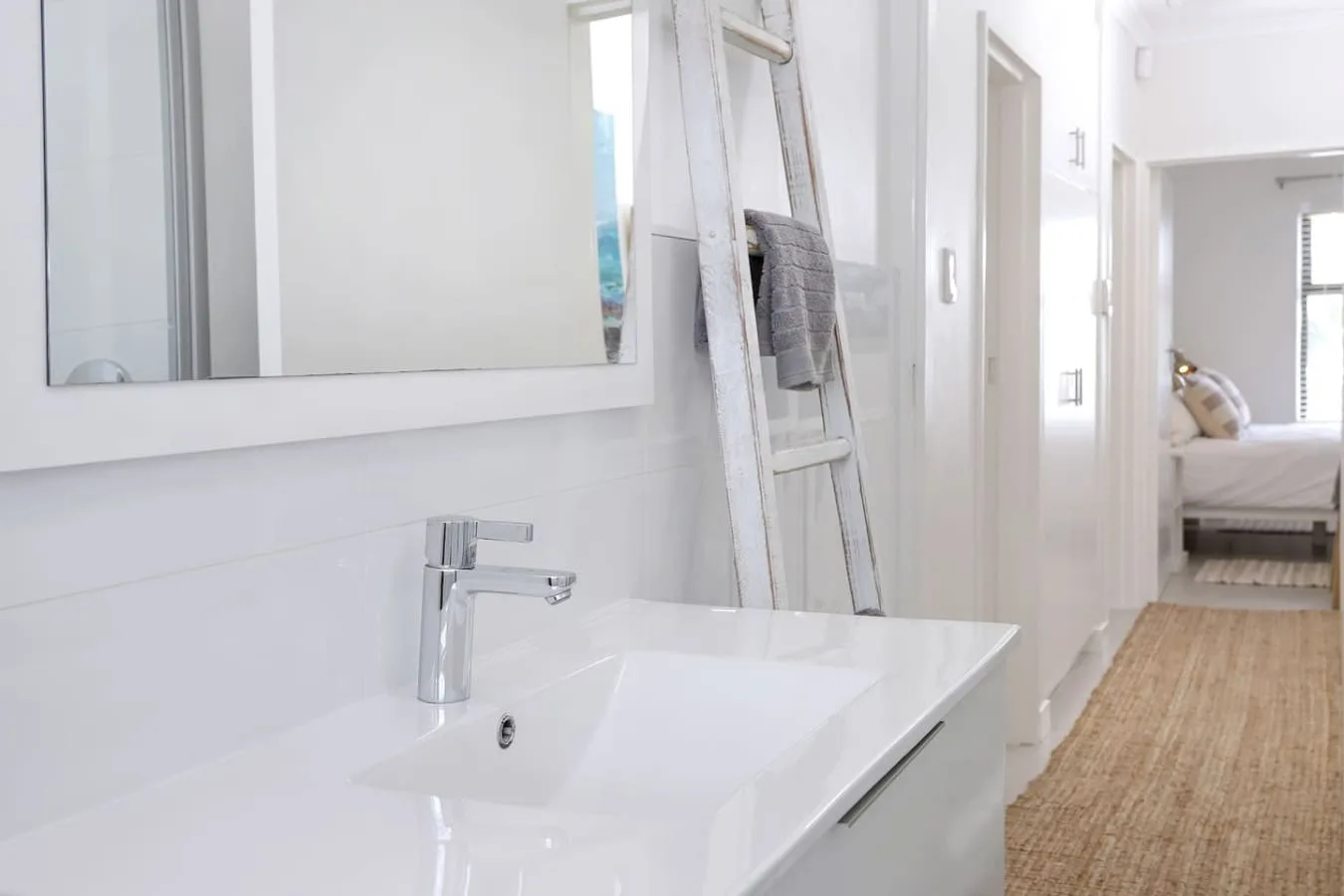 235 on Tenth | Hermanus Villa | Beach Walks & Pets