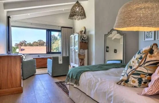Reservoir House | Elegant design | Easy living!