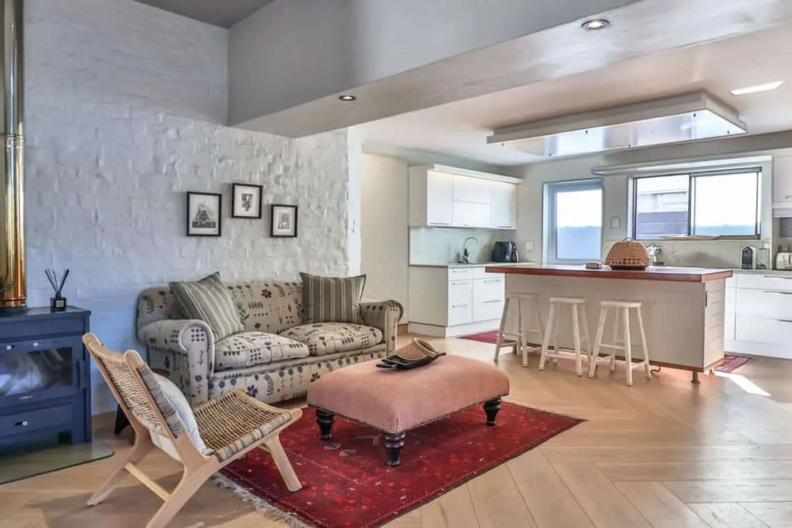 Reservoir House | Elegant design | Easy living!