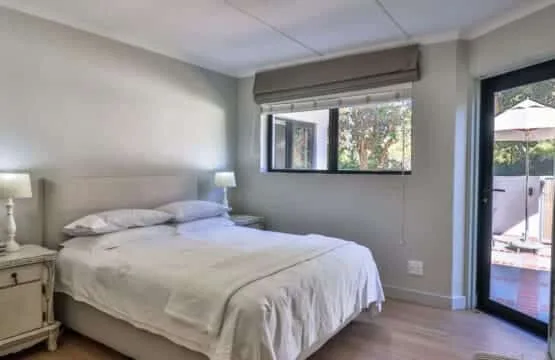 Reservoir House | Elegant design | Easy living!