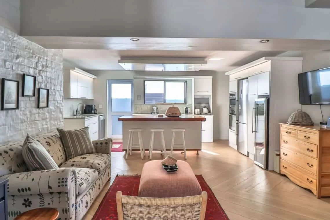 Reservoir House | Elegant design | Easy living!