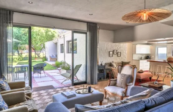 Reservoir House | Elegant design | Easy living!