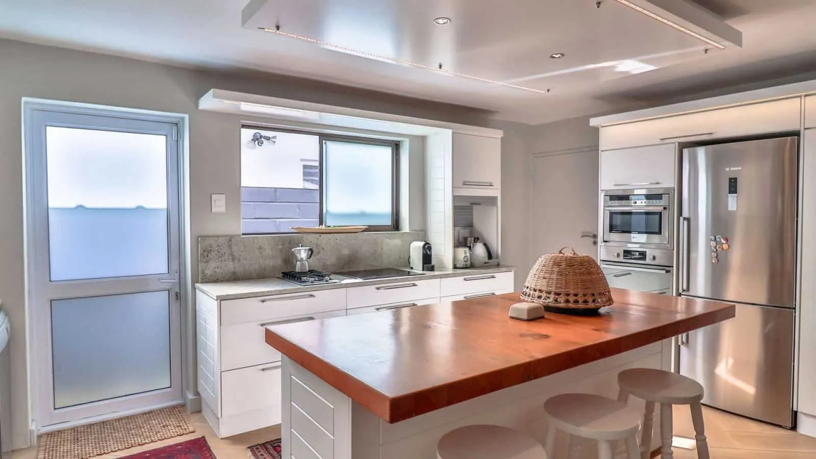 Reservoir House | Elegant design | Easy living!