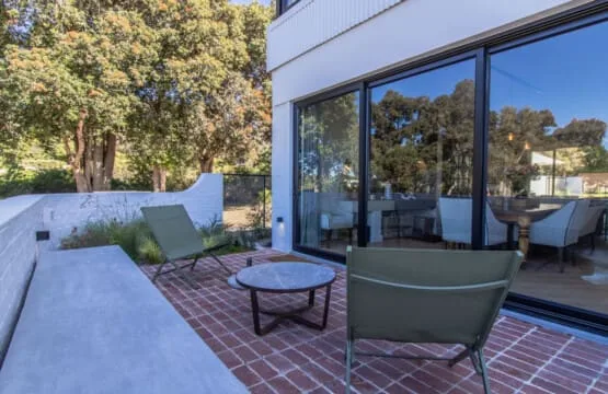 Reservoir House | Elegant design | Easy living!