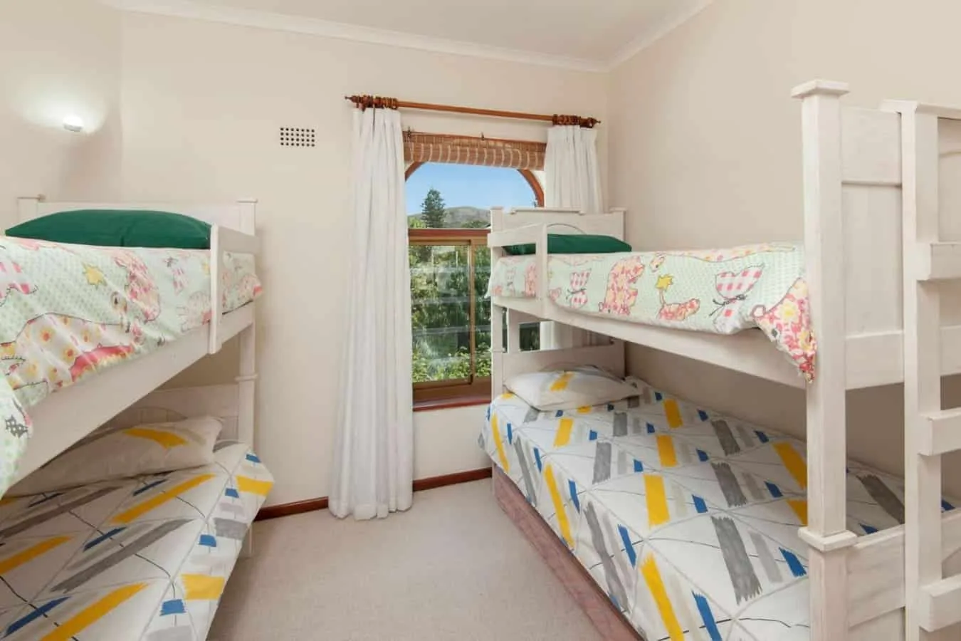 142 on 10th | Family Living | Voëlklip Beach
