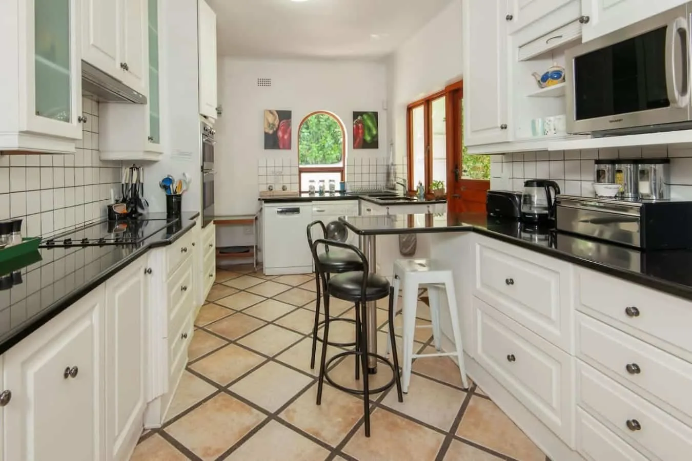142 on 10th | Family Living | Voëlklip Beach