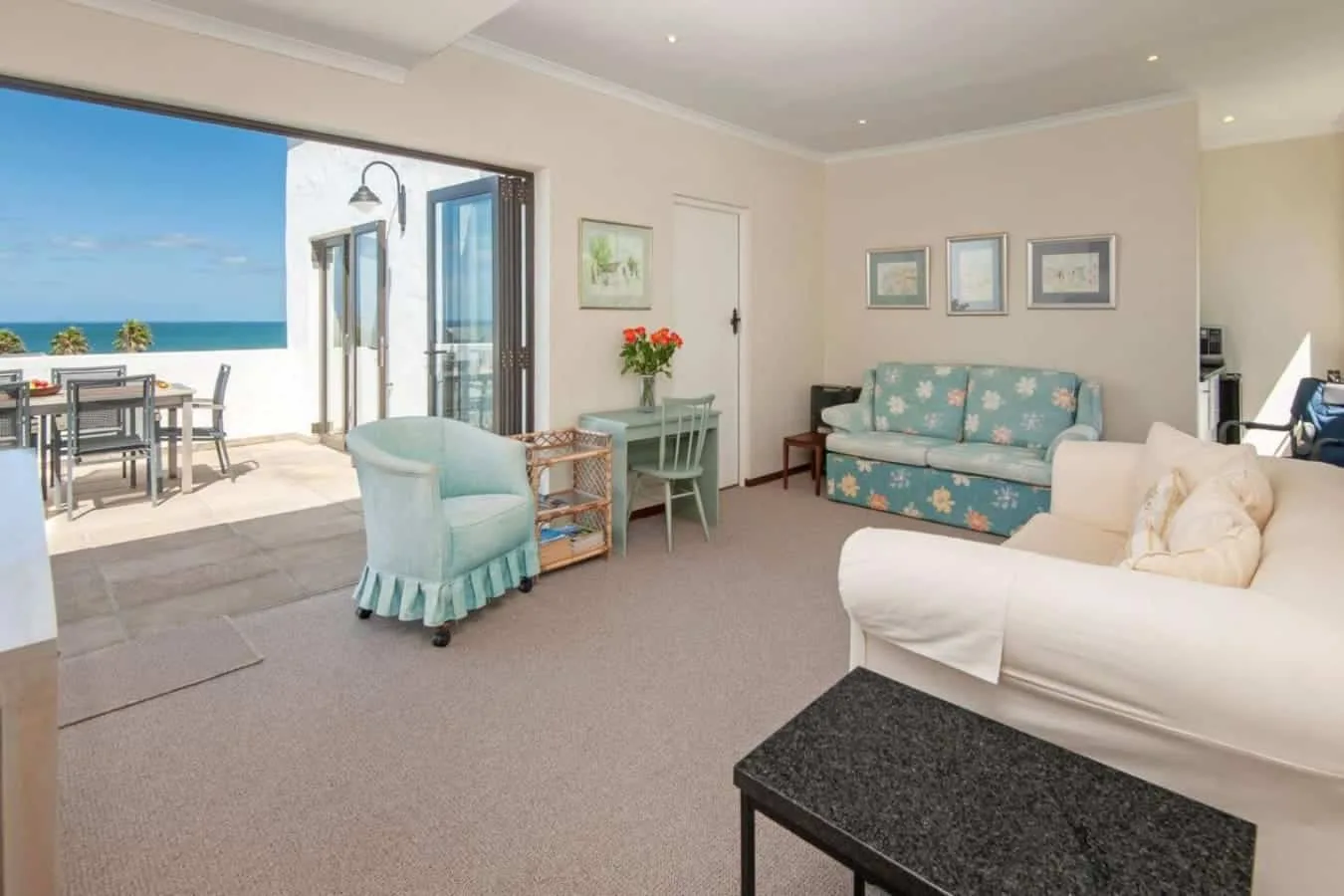 142 on 10th | Family Living | Voëlklip Beach