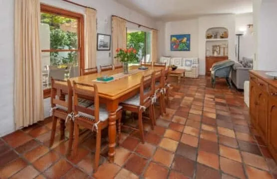 142 on 10th | Family Living | Voëlklip Beach