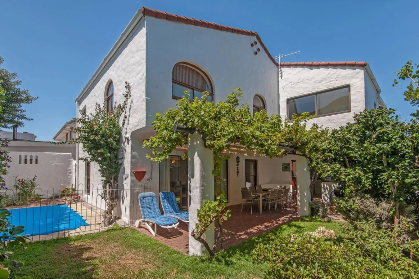 142 on 10th | Family Living | Voëlklip Beach