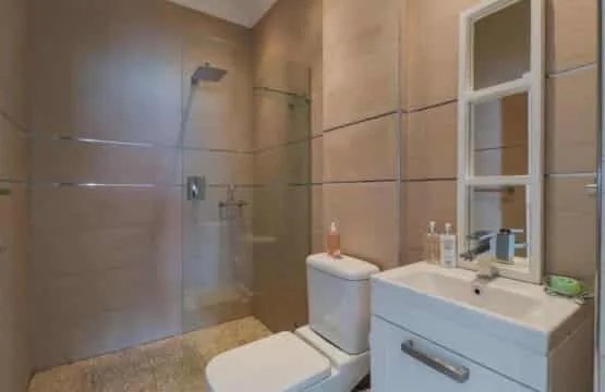 72 on Vyfer Villa, De Kelders | Whale Watching, Pool