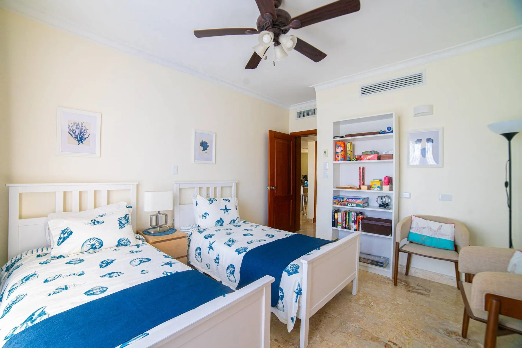 Playa Turquesa M302, 300 Mbps, Private Beach Access