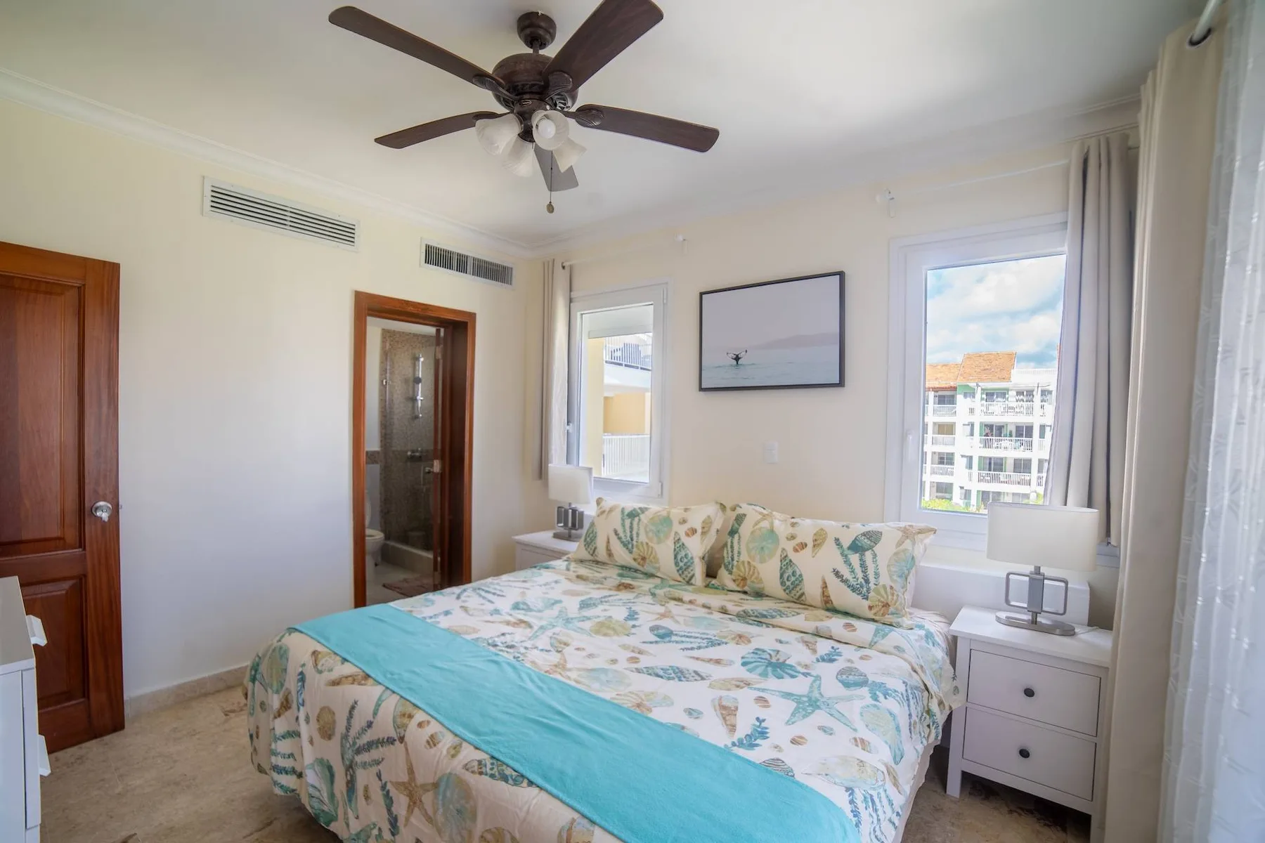 Playa Turquesa M302, 300 Mbps, Private Beach Access