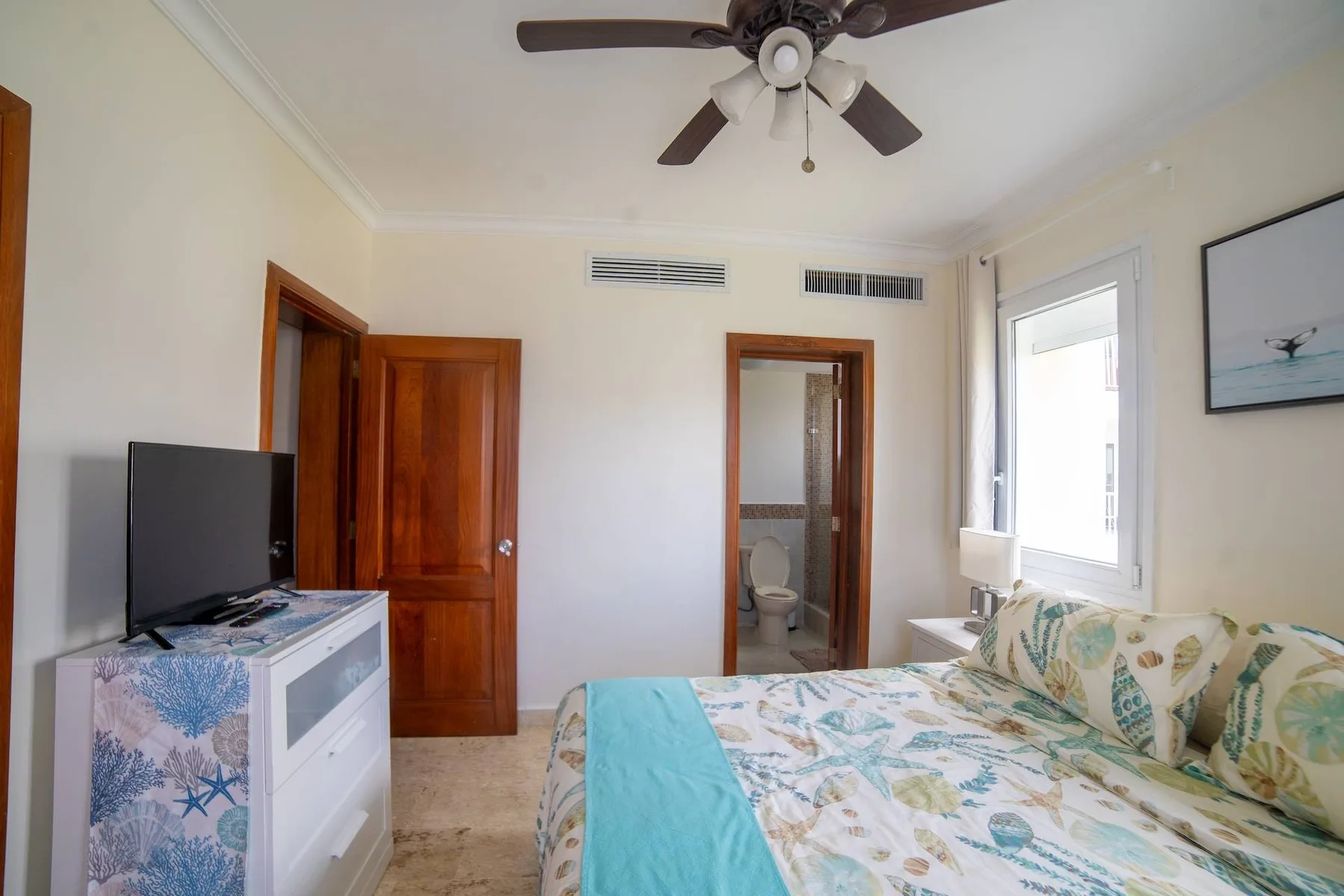 Playa Turquesa M302, 300 Mbps, Private Beach Access