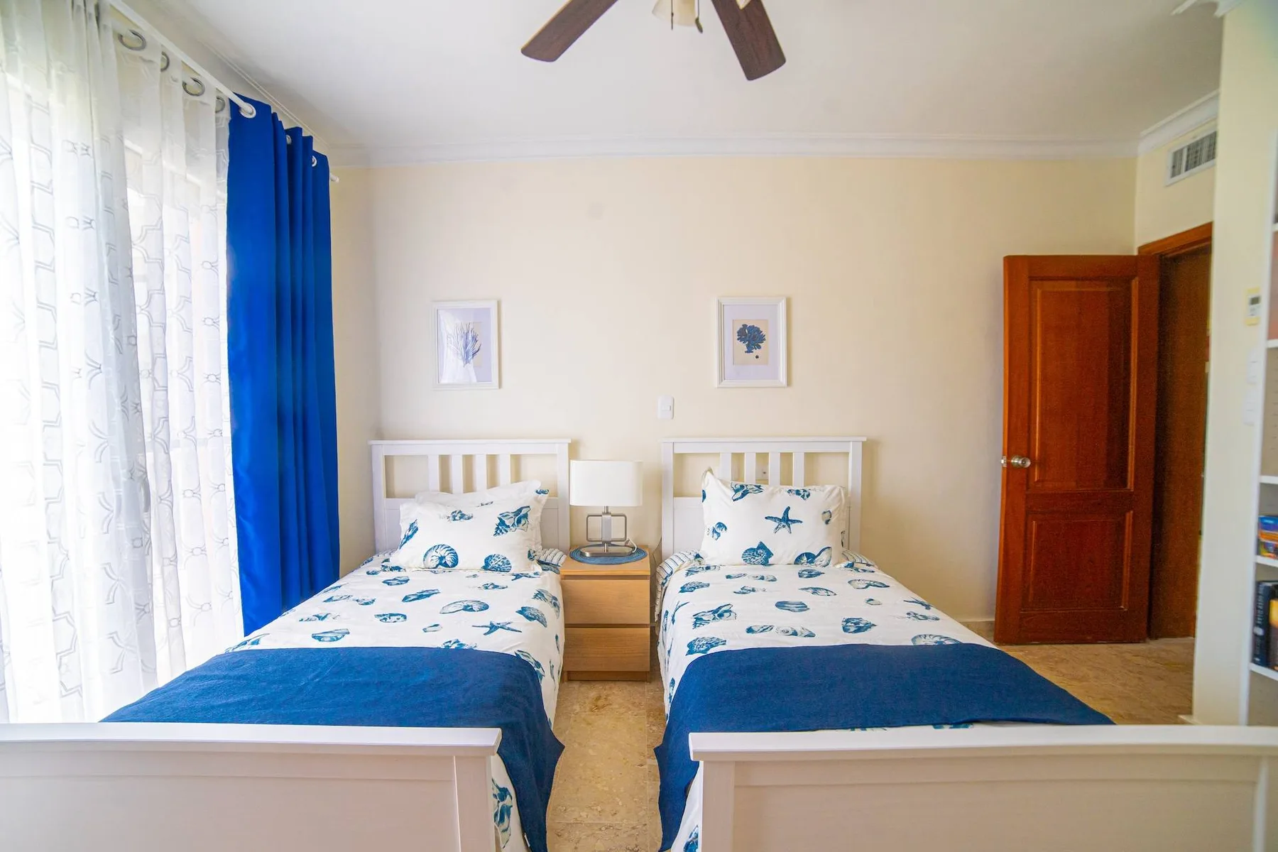 Playa Turquesa M302, 300 Mbps, Private Beach Access
