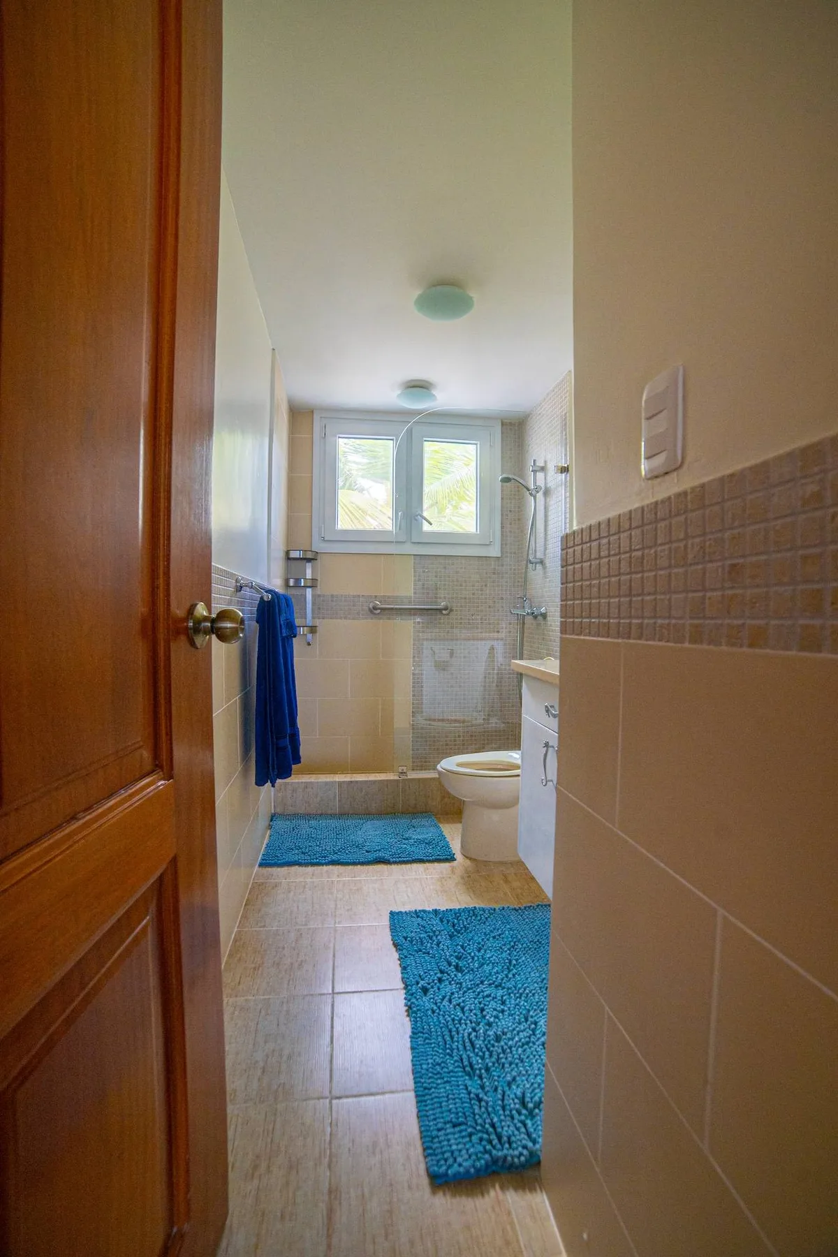 Playa Turquesa M302, 300 Mbps, Private Beach Access