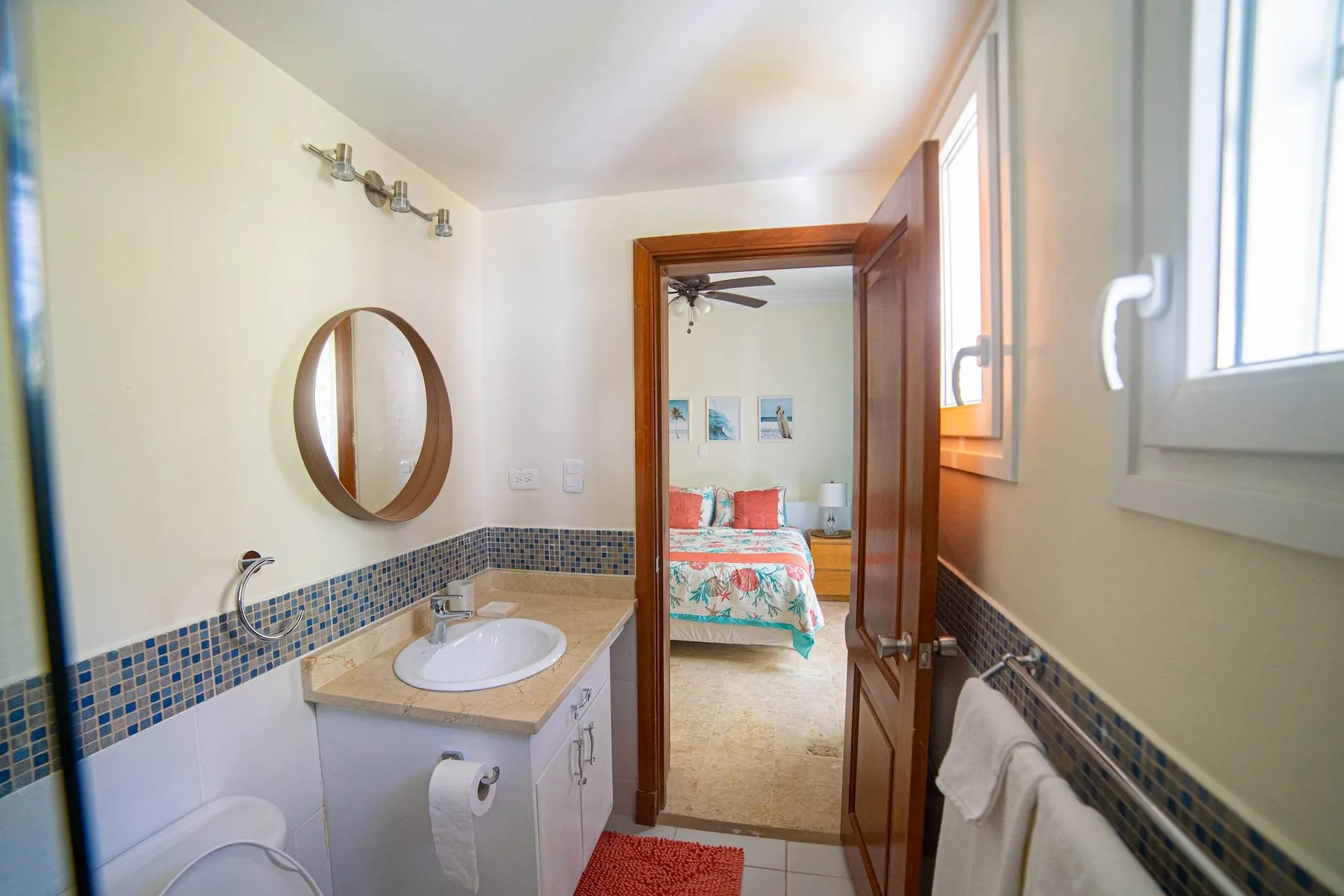 Playa Turquesa M302, 300 Mbps, Private Beach Access