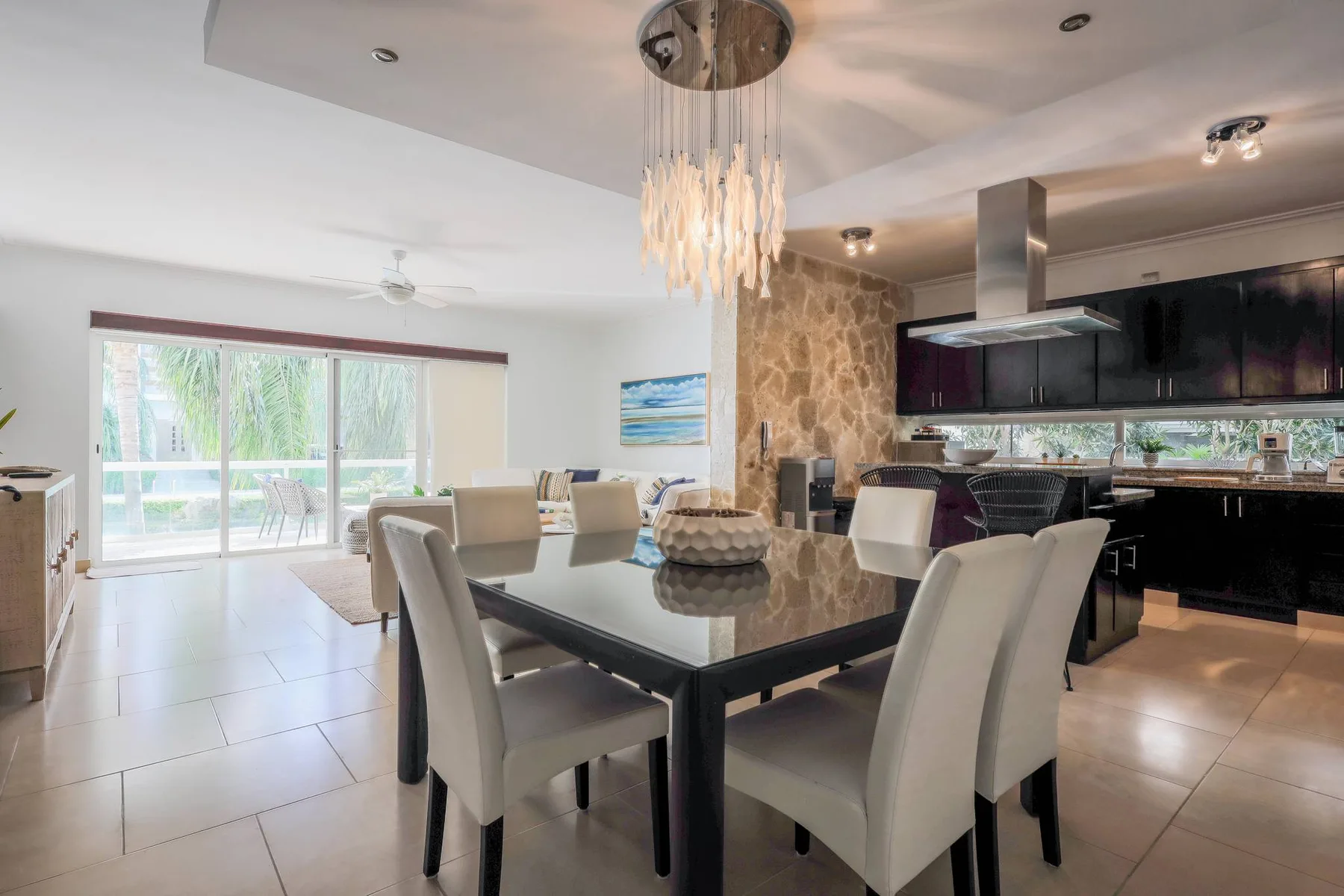 Costa Hermosa F101LO_200Mbps_Pool_BBQ_Walk to the Beach