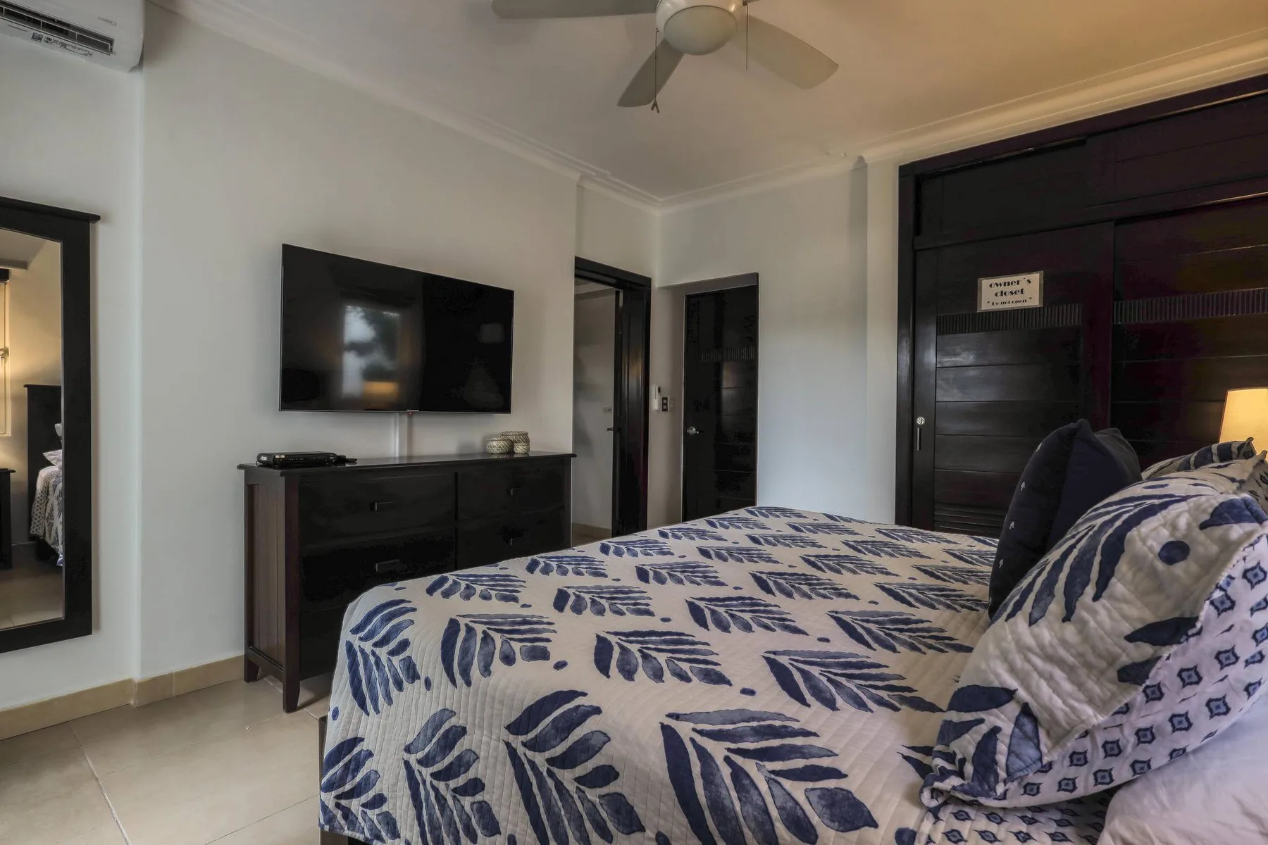 Costa Hermosa F101LO_200Mbps_Pool_BBQ_Walk to the Beach