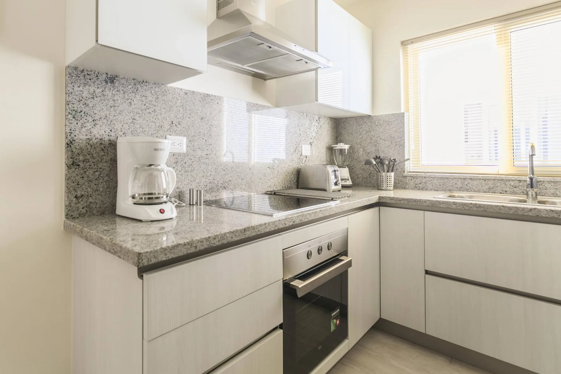 Paseo Del Mar B3ALO_200Mbps_Pool_Walk to Beach & Dining!