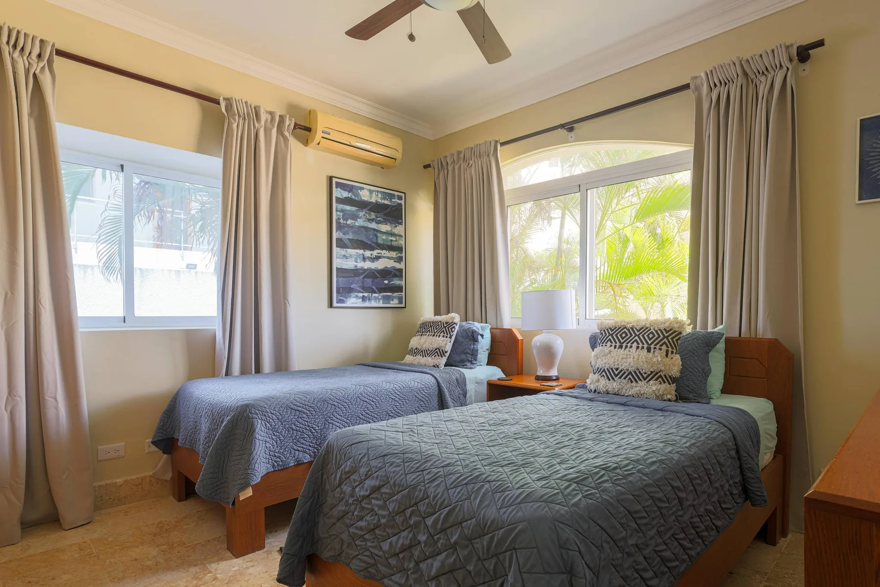 Beach Residency B2_200Mbps_Pool_Walk2Beach!