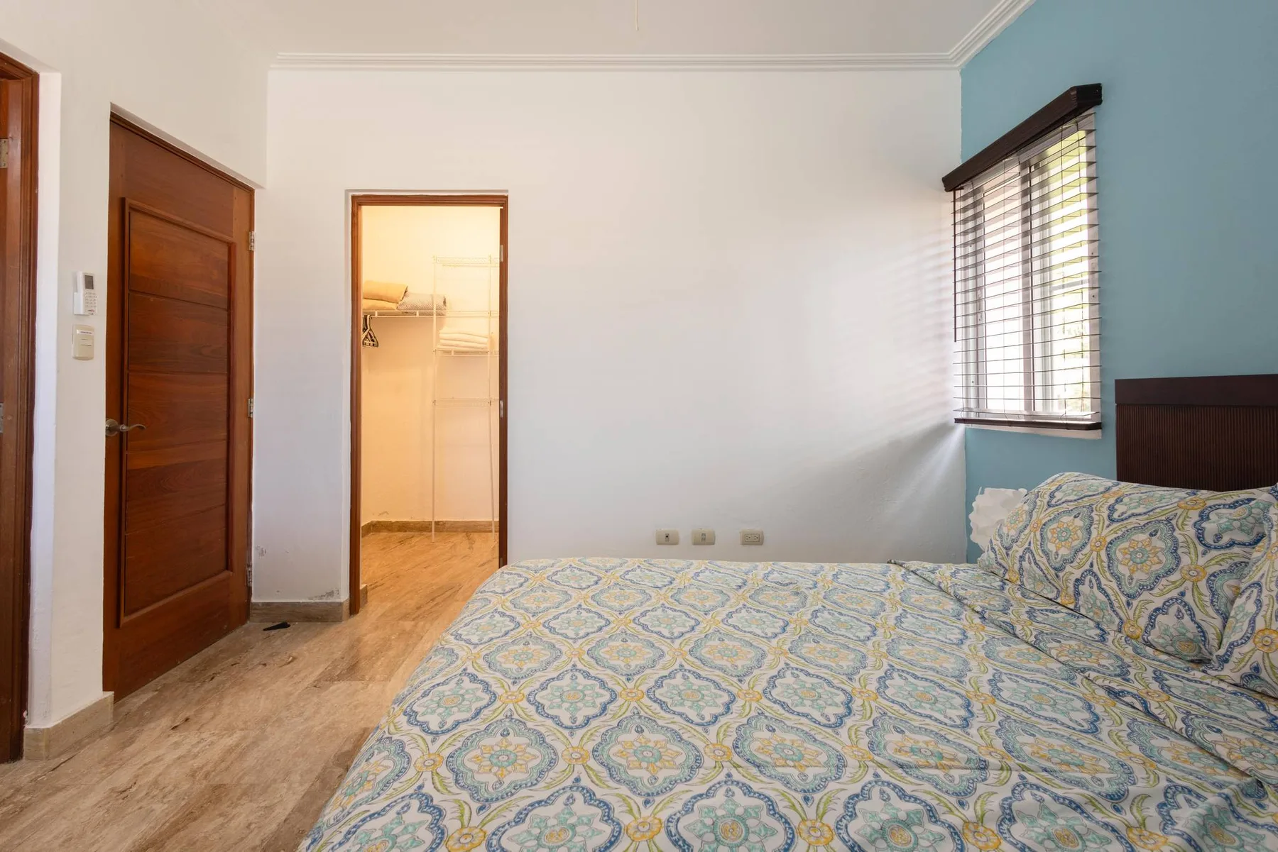 Corte Sea C101LO_200Mbps_Pool_Gym_Walk to Beach!