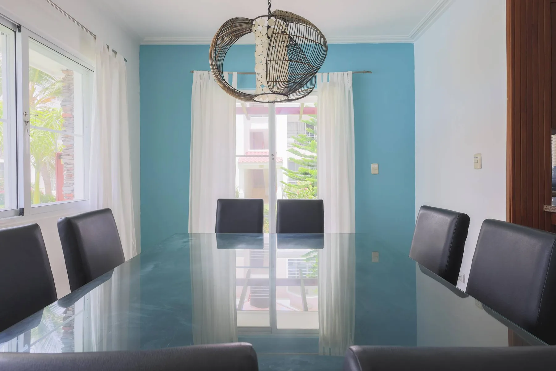 Corte Sea C101LO_200Mbps_Pool_Gym_Walk to Beach!