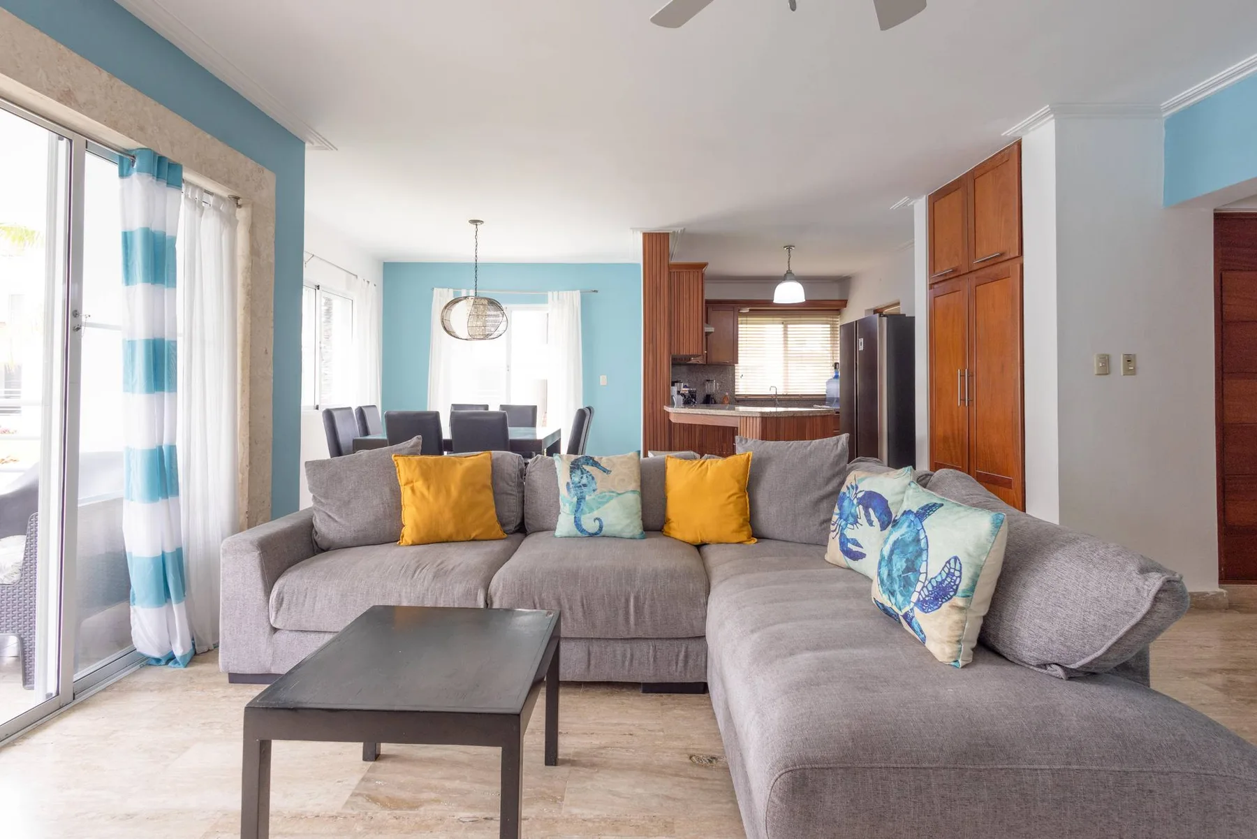 Corte Sea C101LO_200Mbps_Pool_Gym_Walk to Beach!