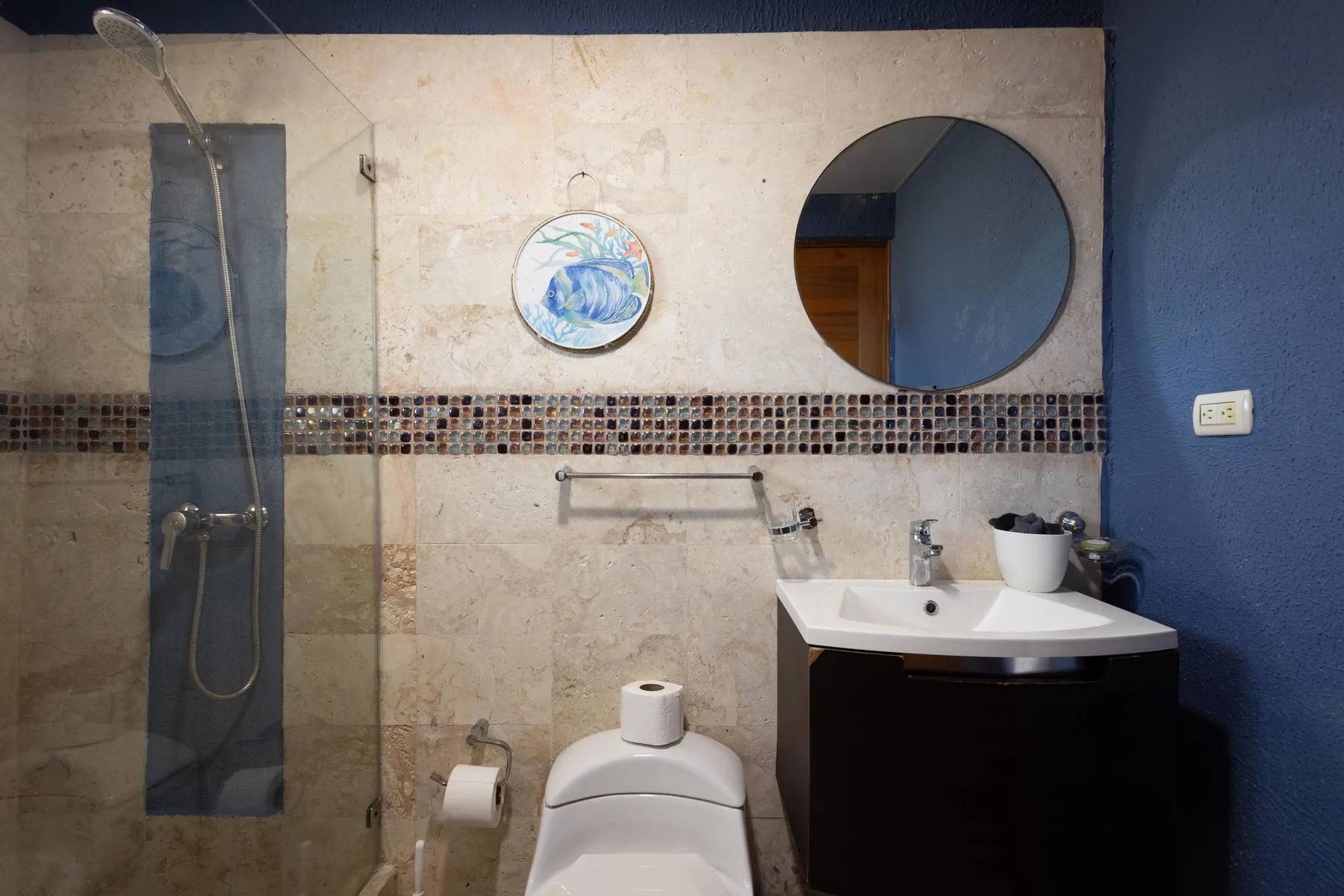 Corte Sea C101LO_200Mbps_Pool_Gym_Walk to Beach!