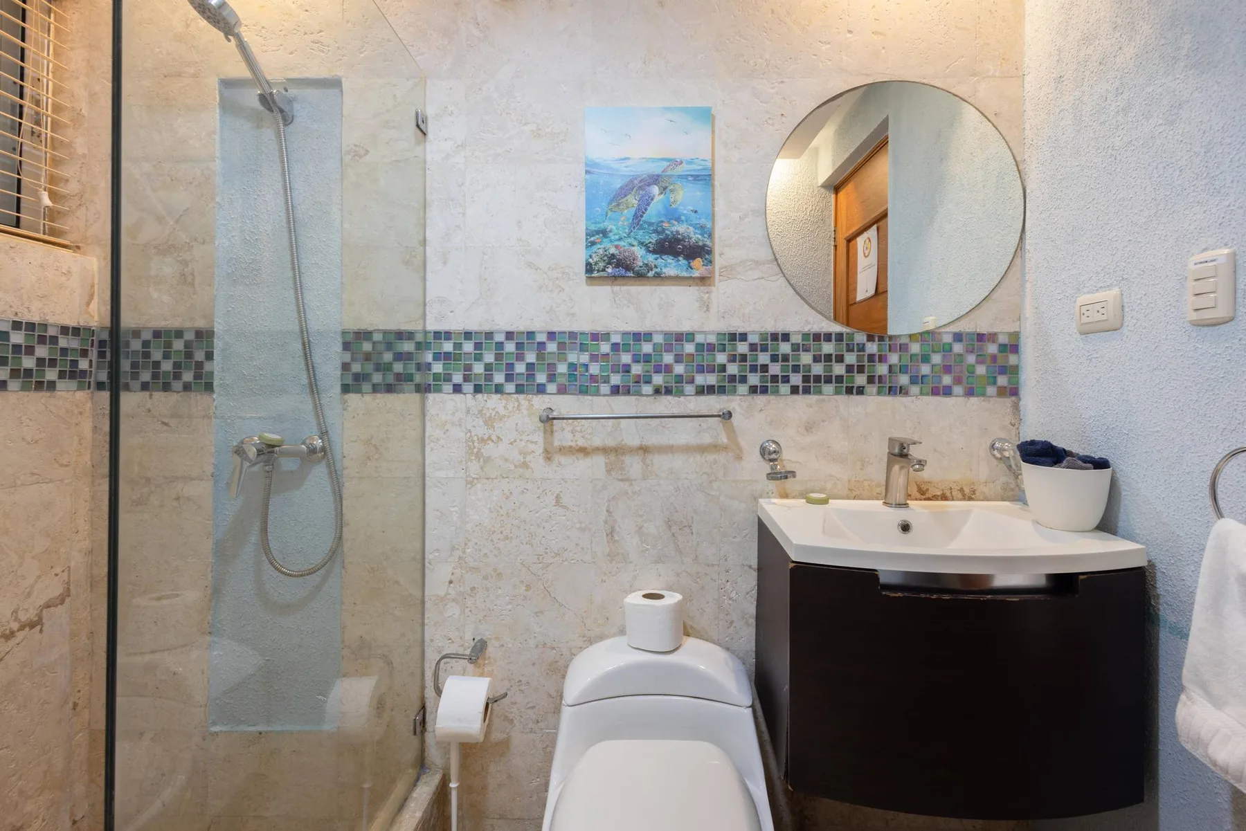 Corte Sea C101LO_200Mbps_Pool_Gym_Walk to Beach!