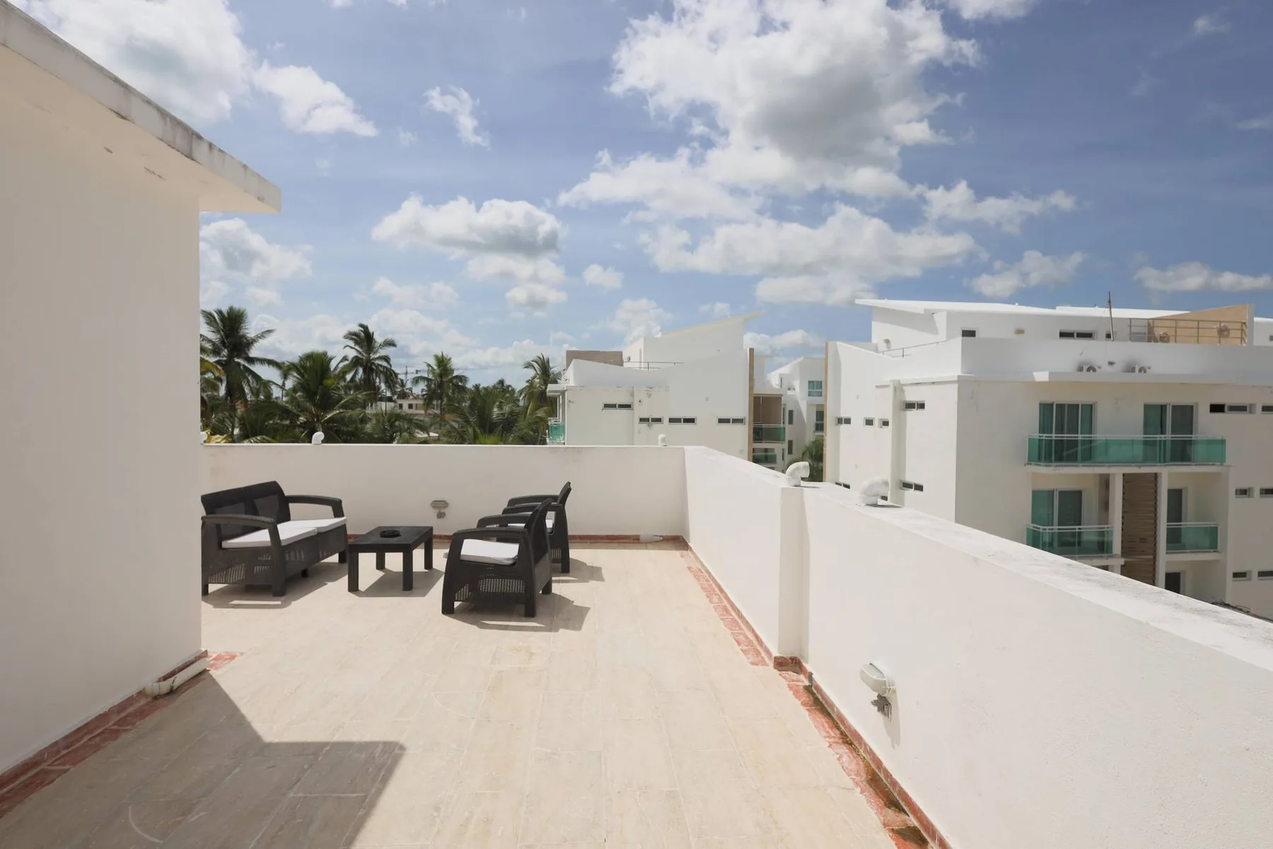 Corte Sea D302LO_200Mbps_Private RoofDeck_Walk2Beach