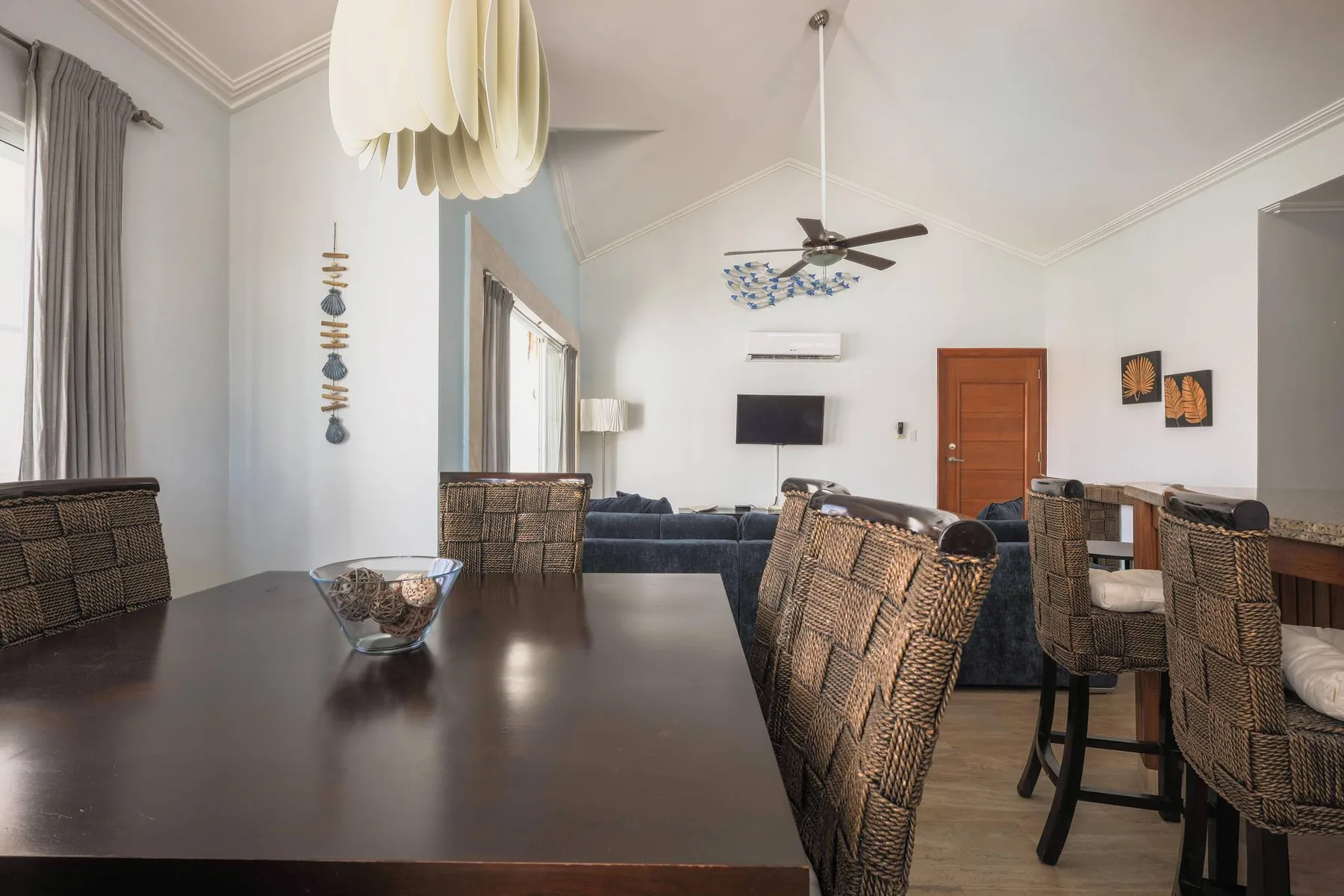Corte Sea D302LO_200Mbps_Private RoofDeck_Walk2Beach