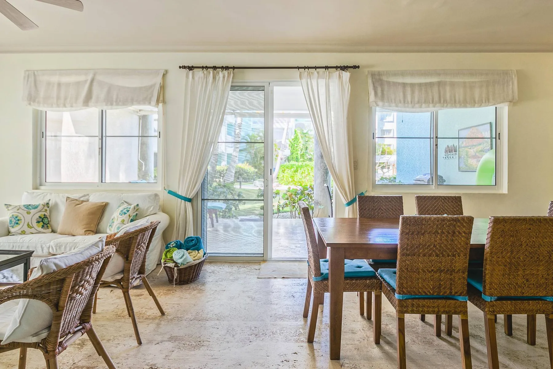 Playa Turquesa P105 LO_200Mbps_Private Beach Access_BBQ
