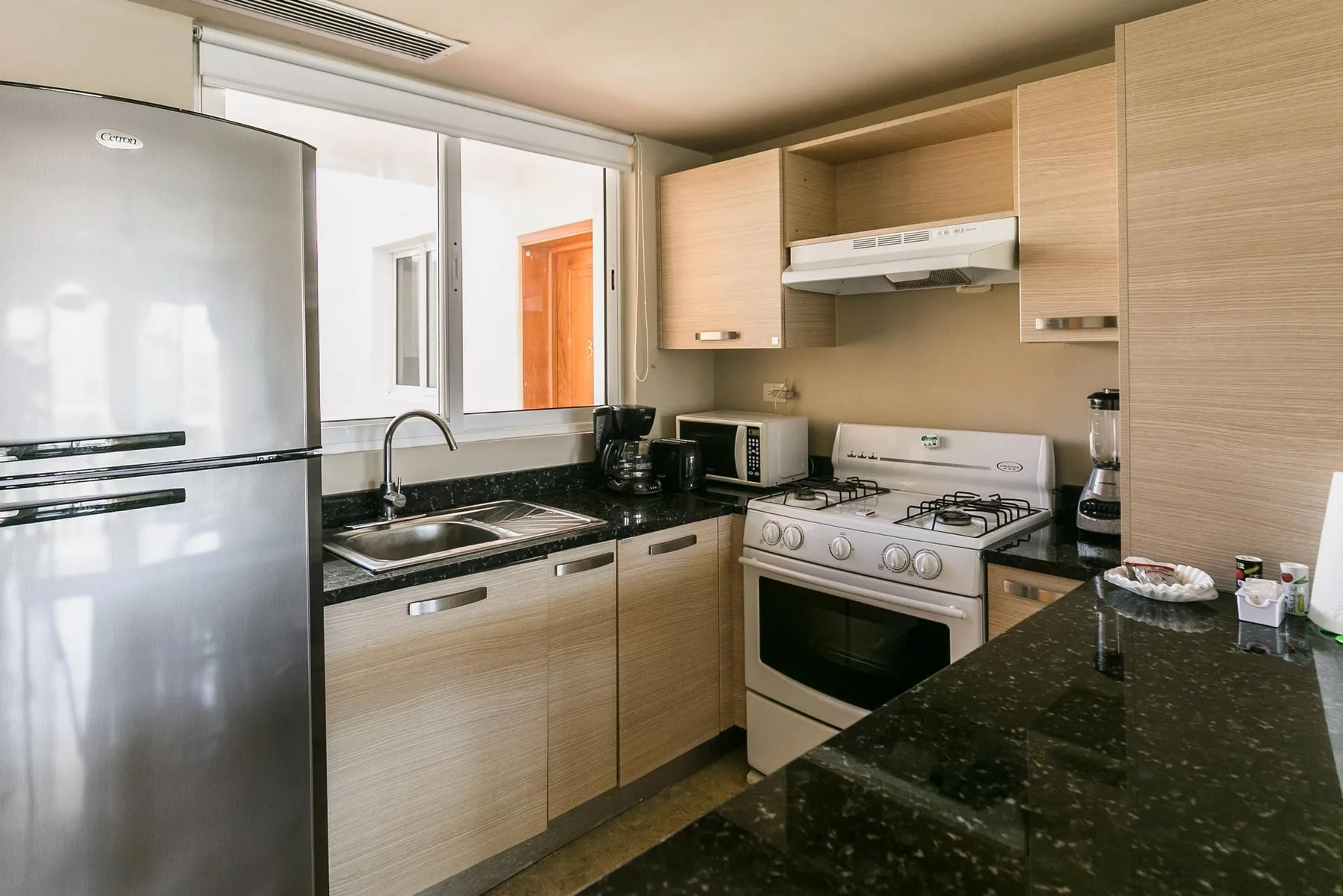 Playa Turquesa D303_80Mbps_Private Beach Access_BBQ_Pools