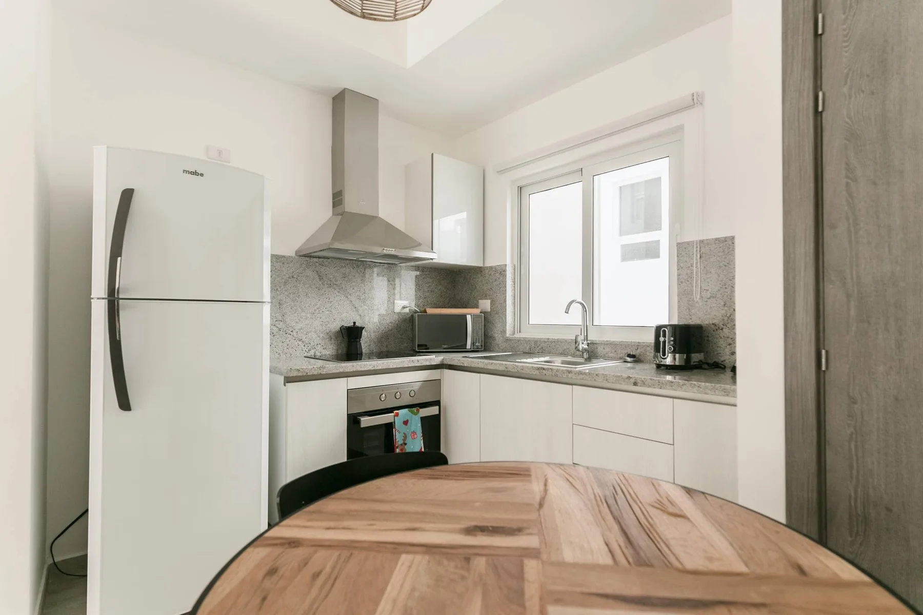 Paseo Del Mar B2B_200Mbps_Pool_Walk to Beach & Dining!