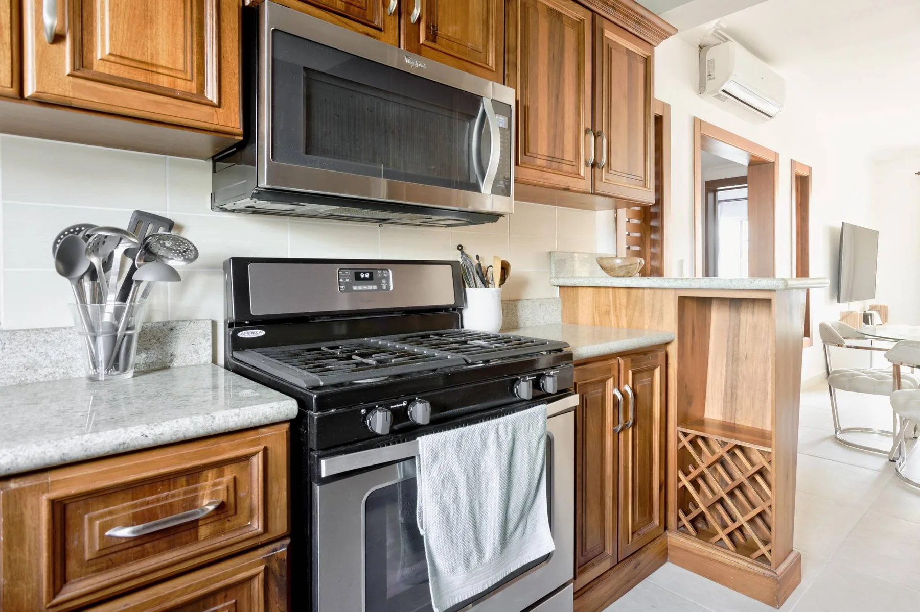 Estrella Del Mar E6LO_200Mbps_BBQ_Pool_Walk to Beach