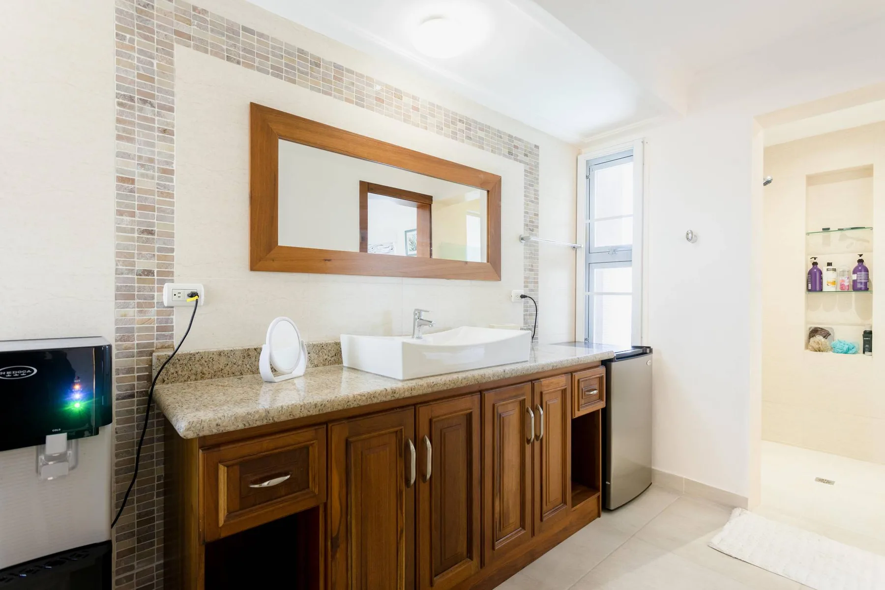 Estrella Del Mar E6LO_200Mbps_BBQ_Pool_Walk to Beach