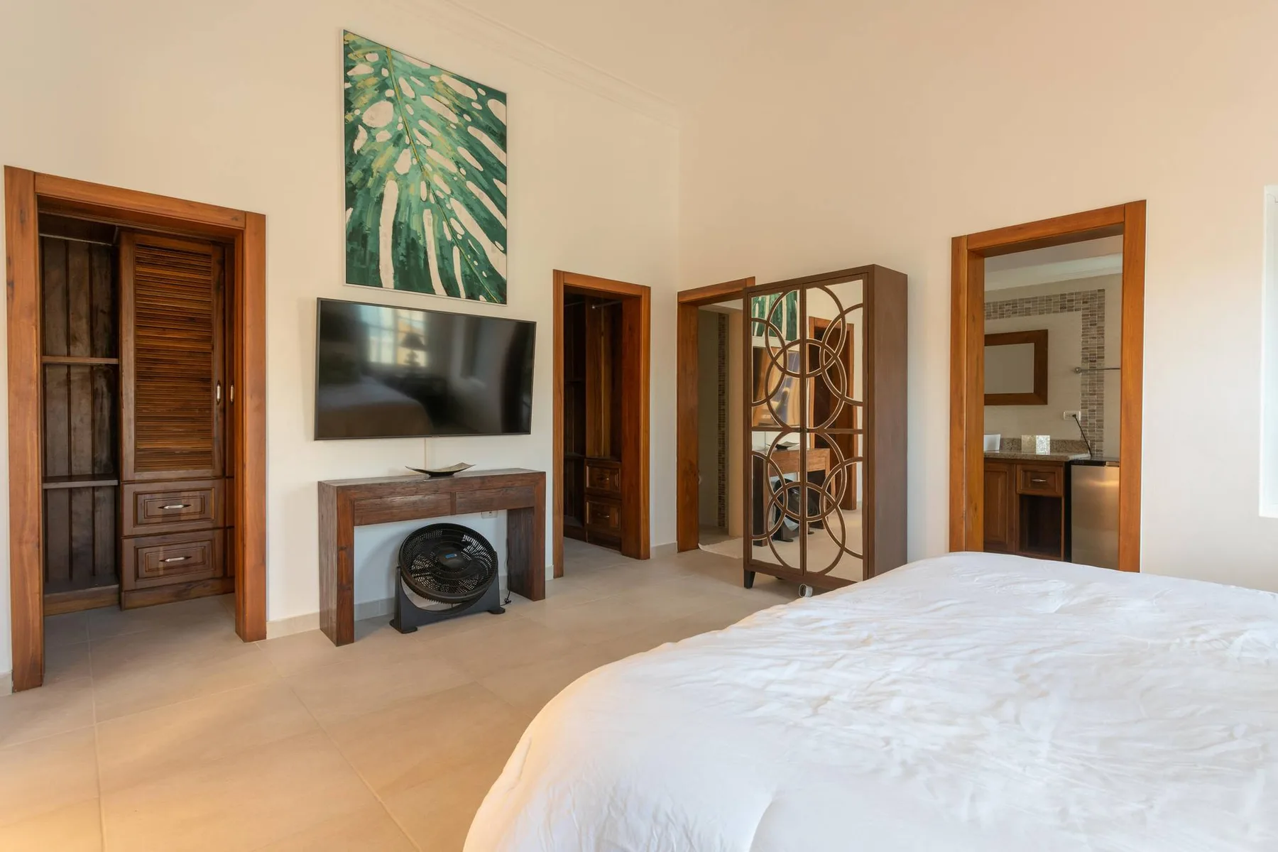 Estrella Del Mar E6LO_200Mbps_BBQ_Pool_Walk to Beach