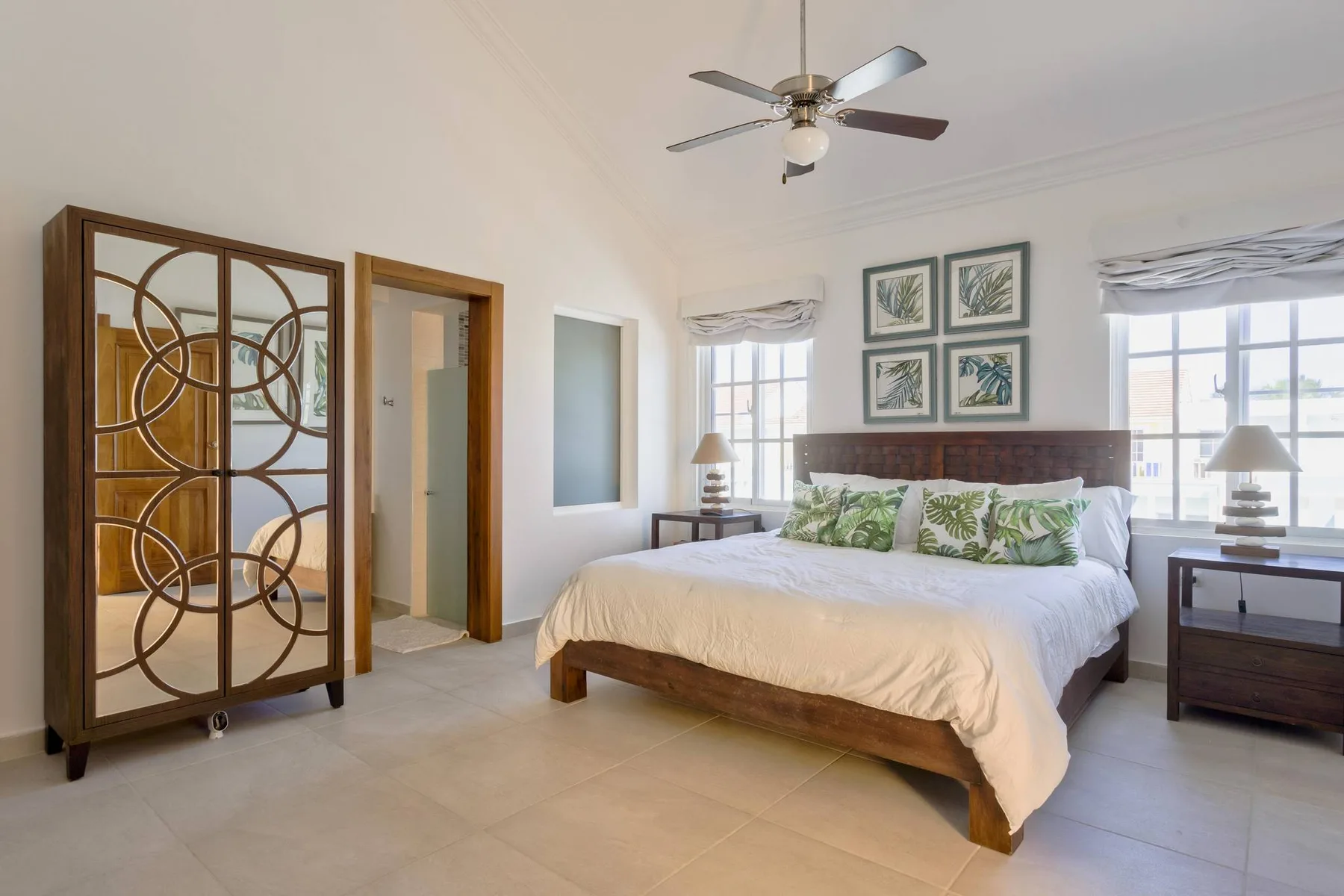 Estrella Del Mar E6LO_200Mbps_BBQ_Pool_Walk to Beach