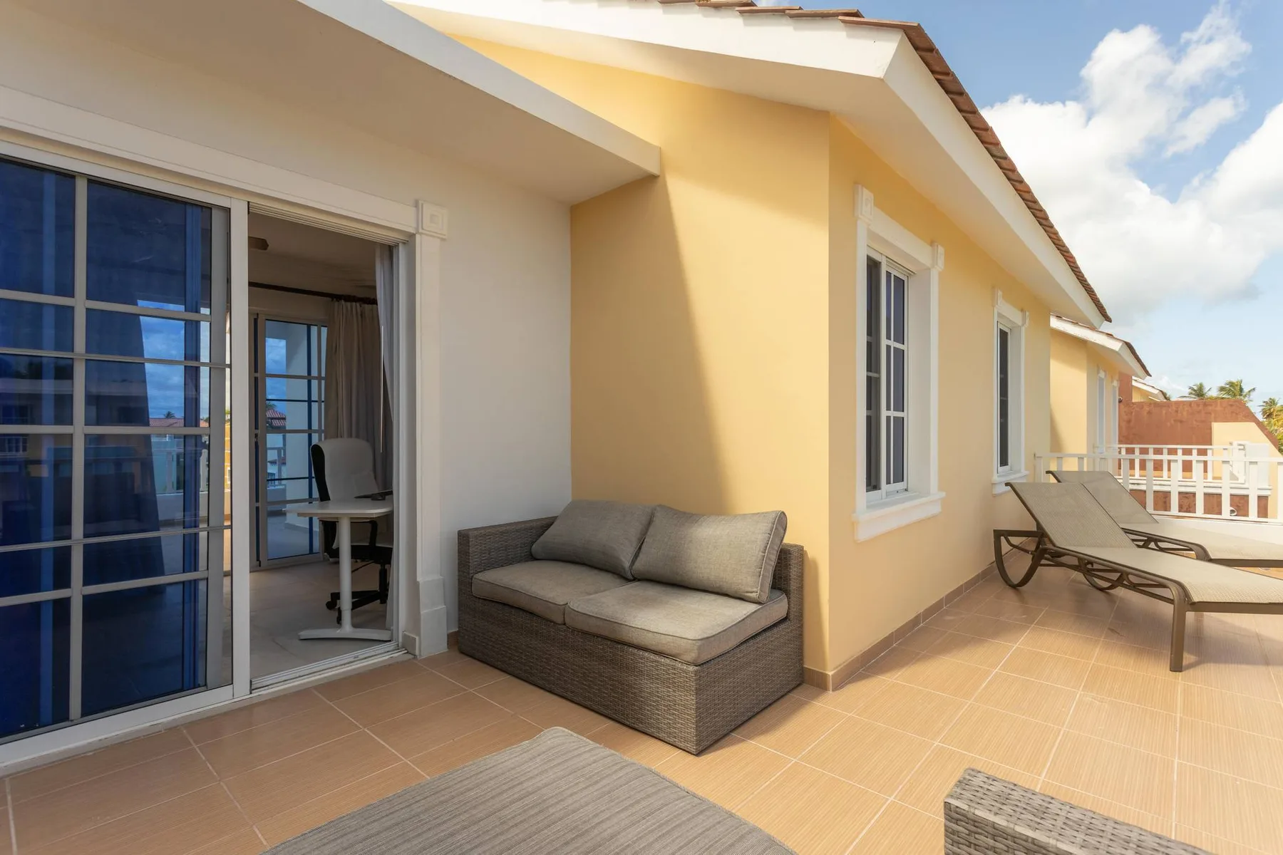 Estrella Del Mar E6LO_200Mbps_BBQ_Pool_Walk to Beach