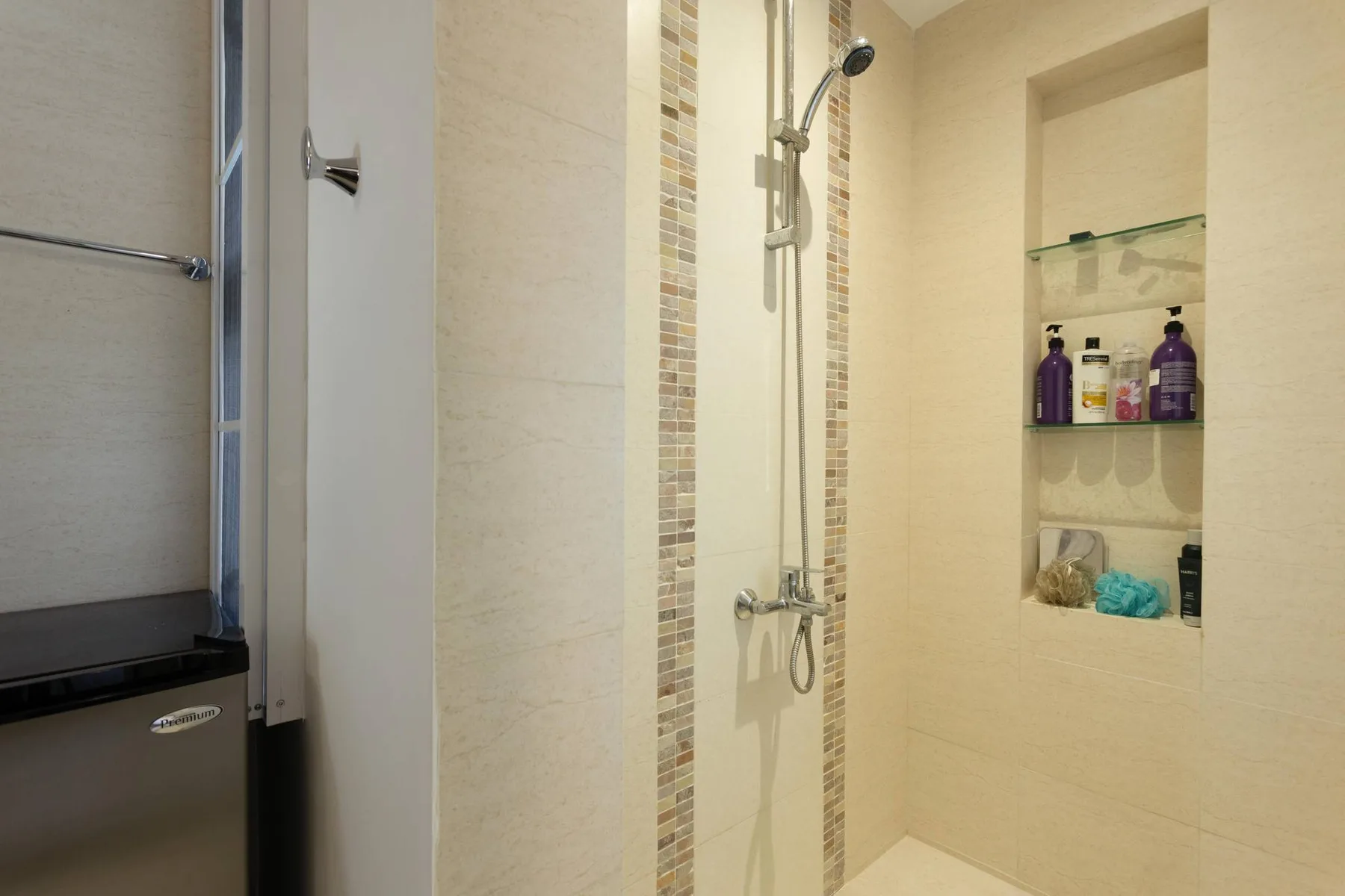 Estrella Del Mar E6LO_200Mbps_BBQ_Pool_Walk to Beach
