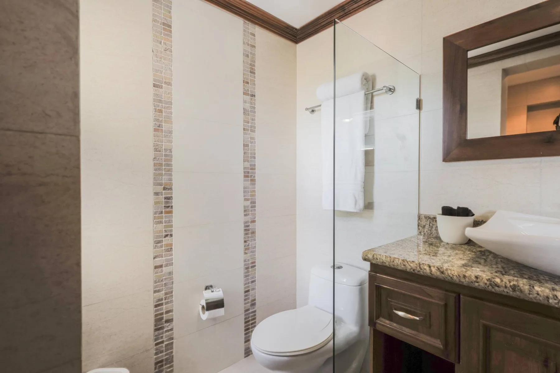 Estrella Del Mar H6LO_200Mbps_BBQ_Walk to Beach