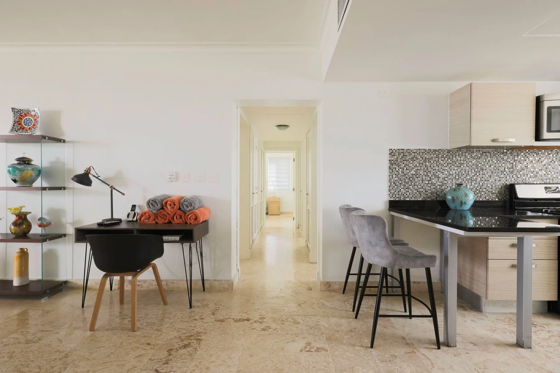 Playa Turquesa I201 – 200 Mbps, Private Beach Access, BBQ