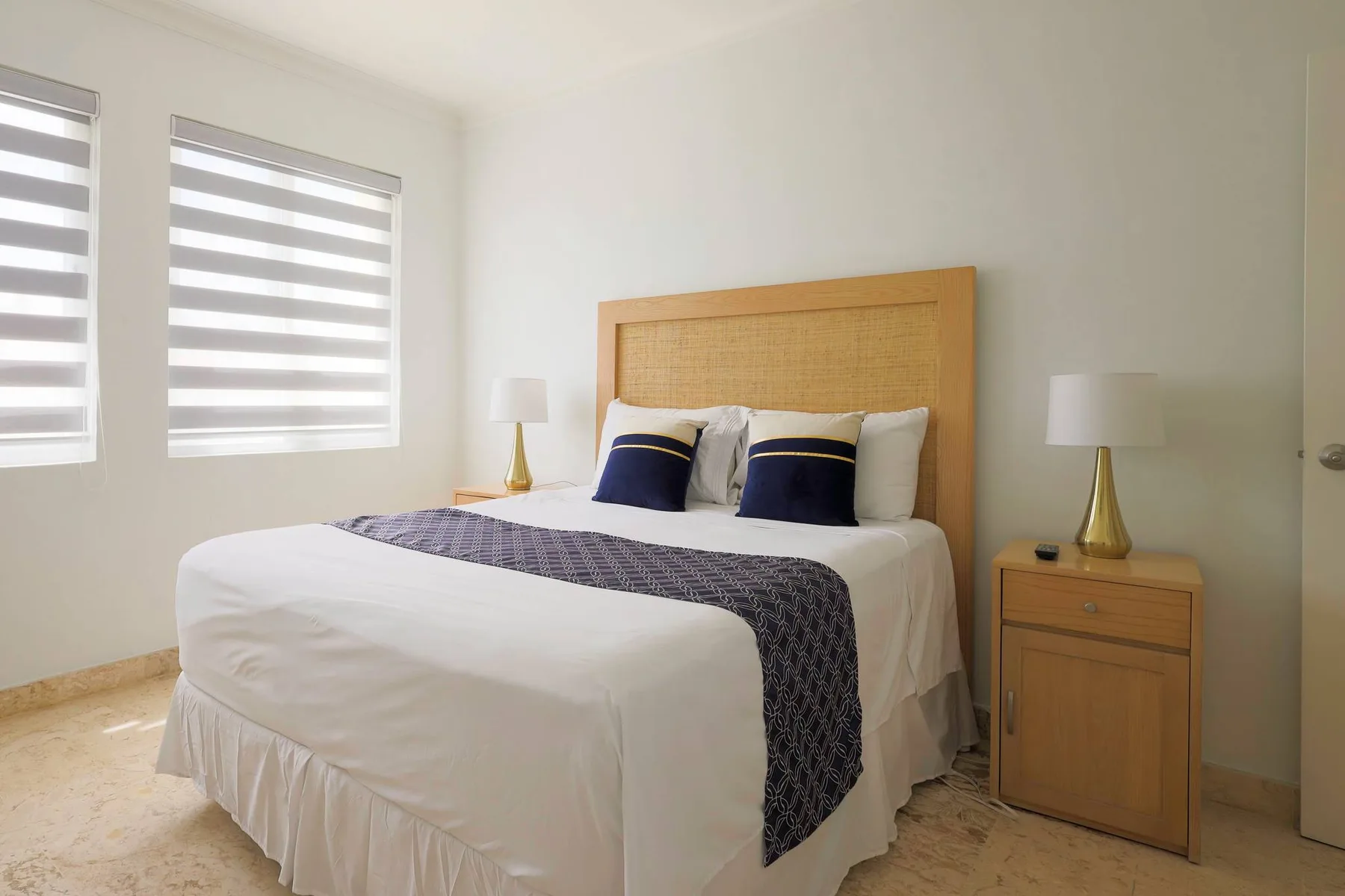 Playa Turquesa I201 – 200 Mbps, Private Beach Access, BBQ