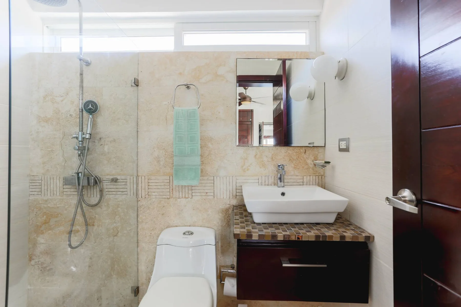 Costa Hermosa C302_200Mbps_Pool_BBQ_Walk to the Beach