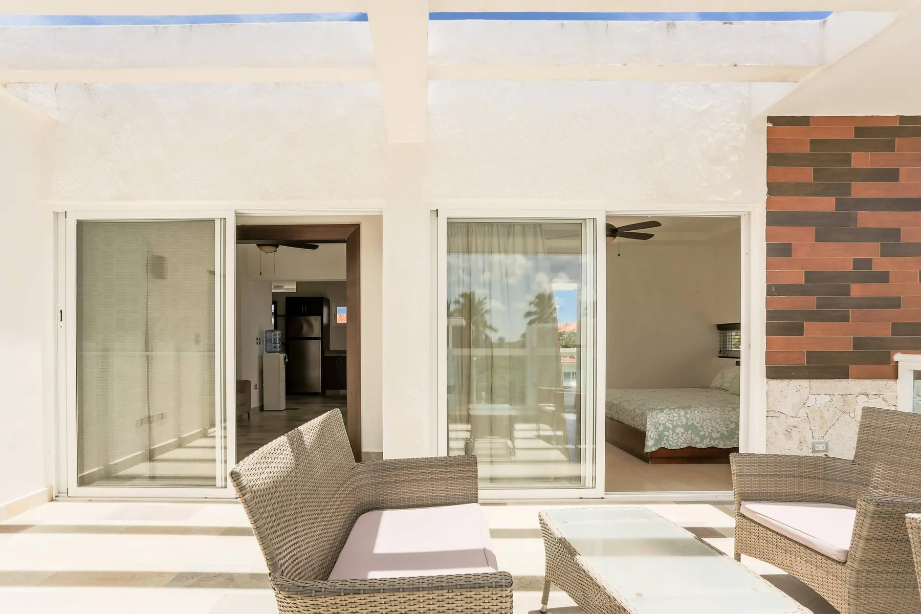 Costa Hermosa C302_200Mbps_Pool_BBQ_Walk to the Beach