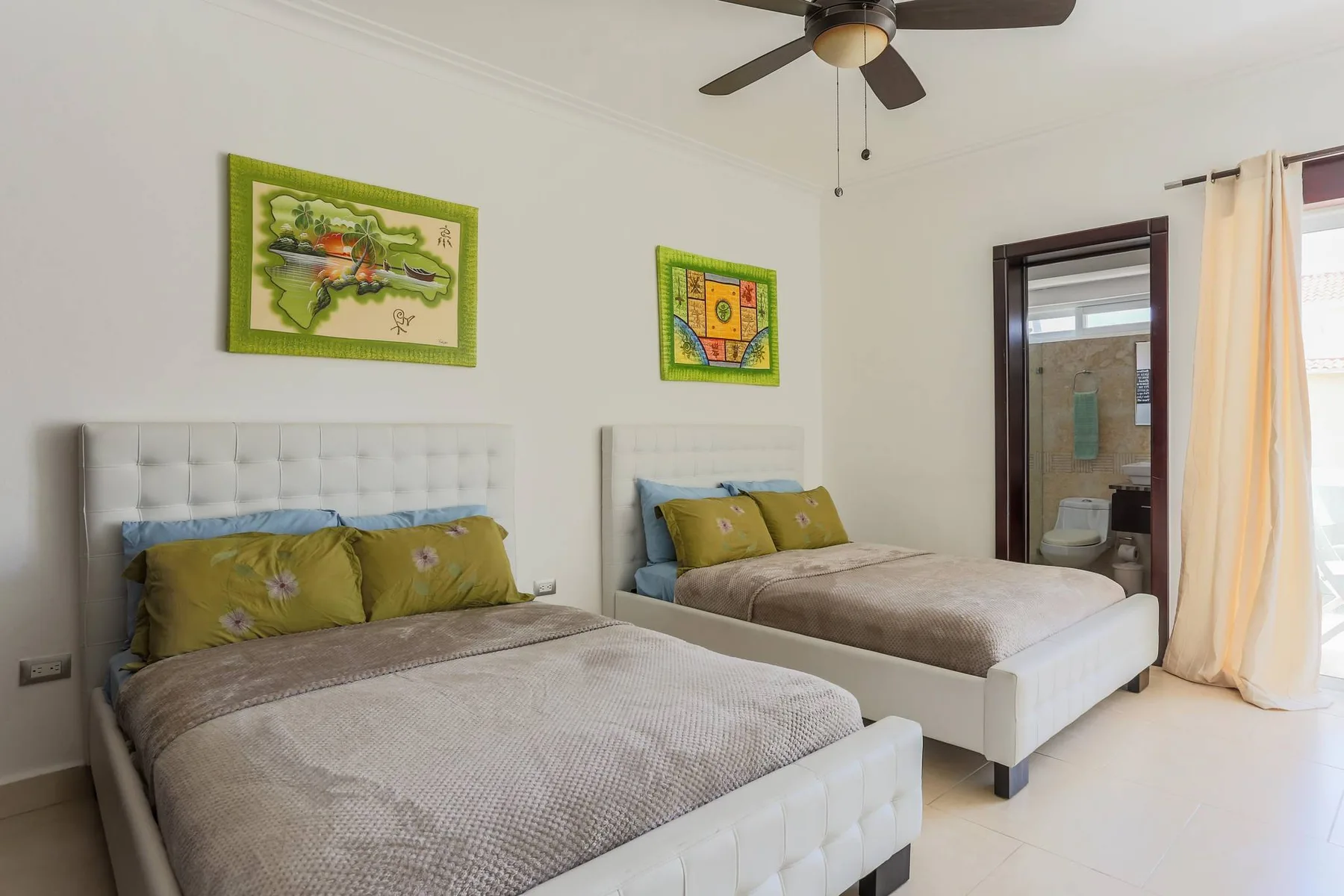 Costa Hermosa C302_200Mbps_Pool_BBQ_Walk to the Beach